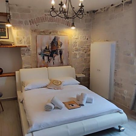 Studios Kadena Trogir - 18Th Century Stone House Экстерьер фото