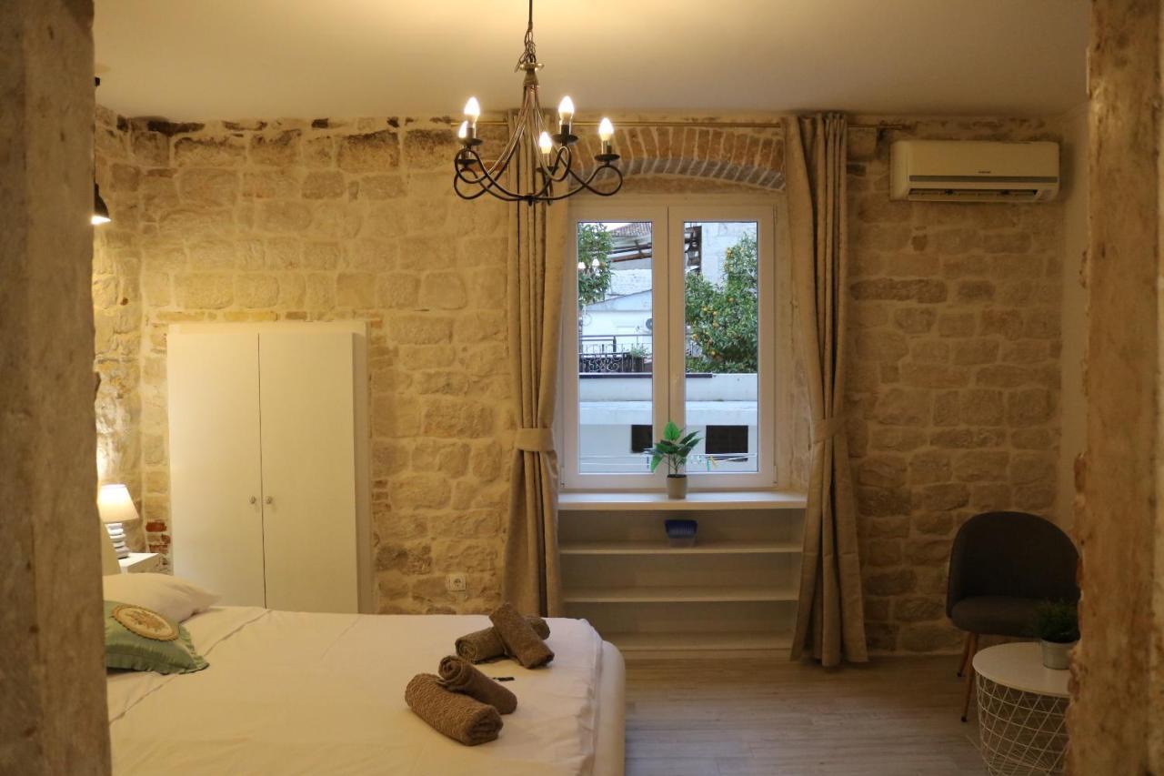 Studios Kadena Trogir - 18Th Century Stone House Экстерьер фото