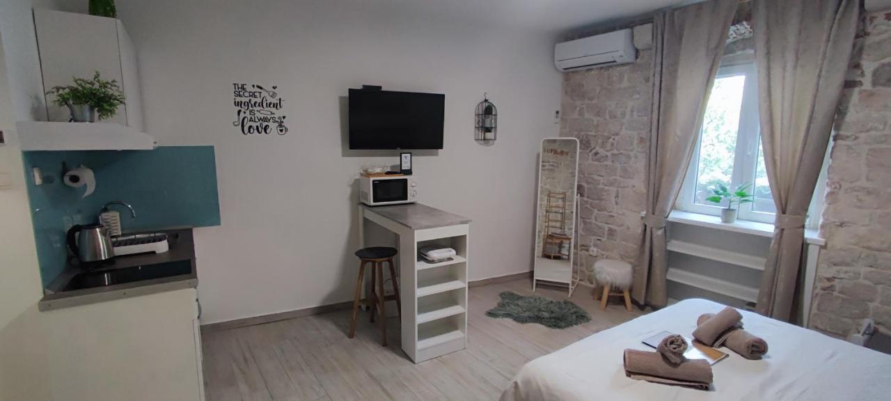 Studios Kadena Trogir - 18Th Century Stone House Экстерьер фото