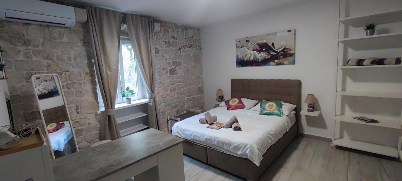 Studios Kadena Trogir - 18Th Century Stone House Экстерьер фото