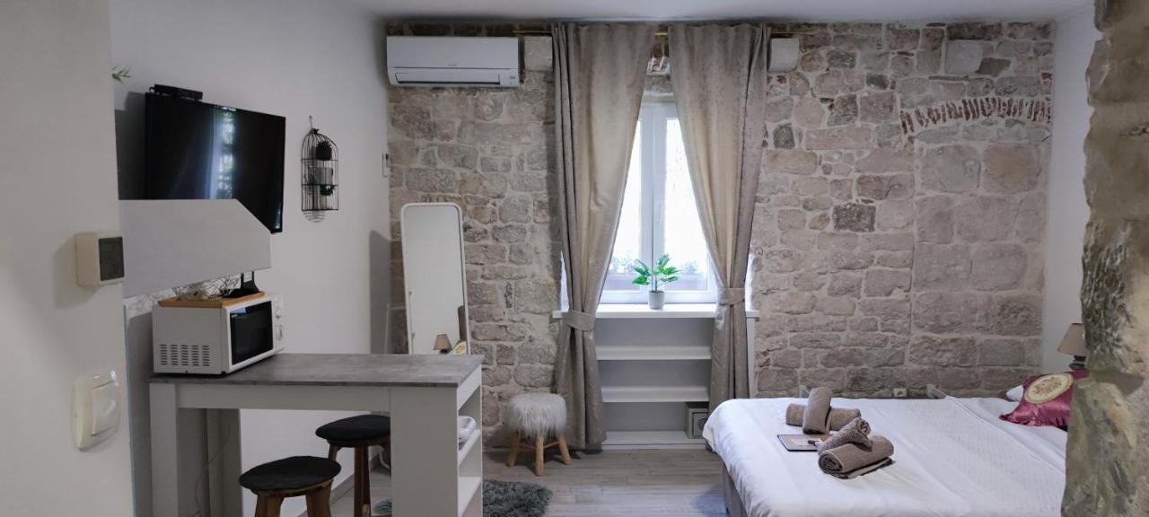 Studios Kadena Trogir - 18Th Century Stone House Экстерьер фото
