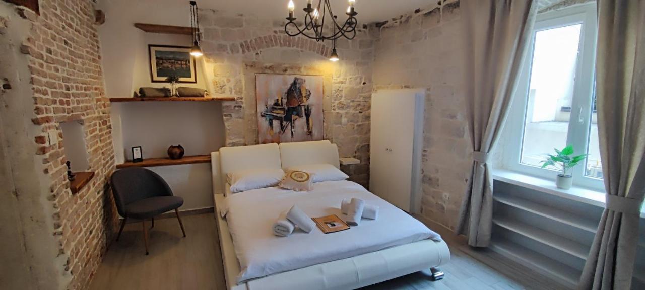 Studios Kadena Trogir - 18Th Century Stone House Экстерьер фото
