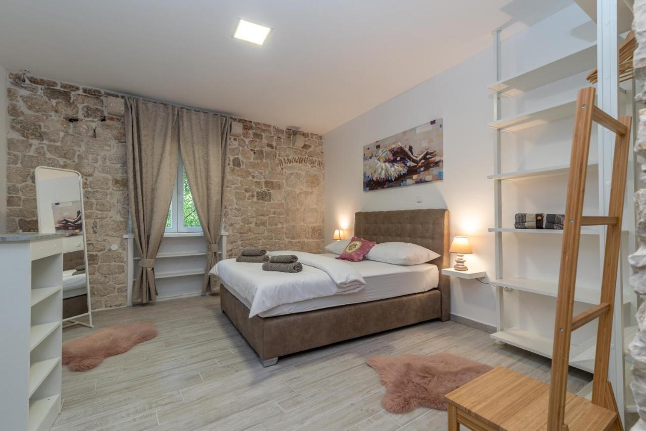 Studios Kadena Trogir - 18Th Century Stone House Экстерьер фото