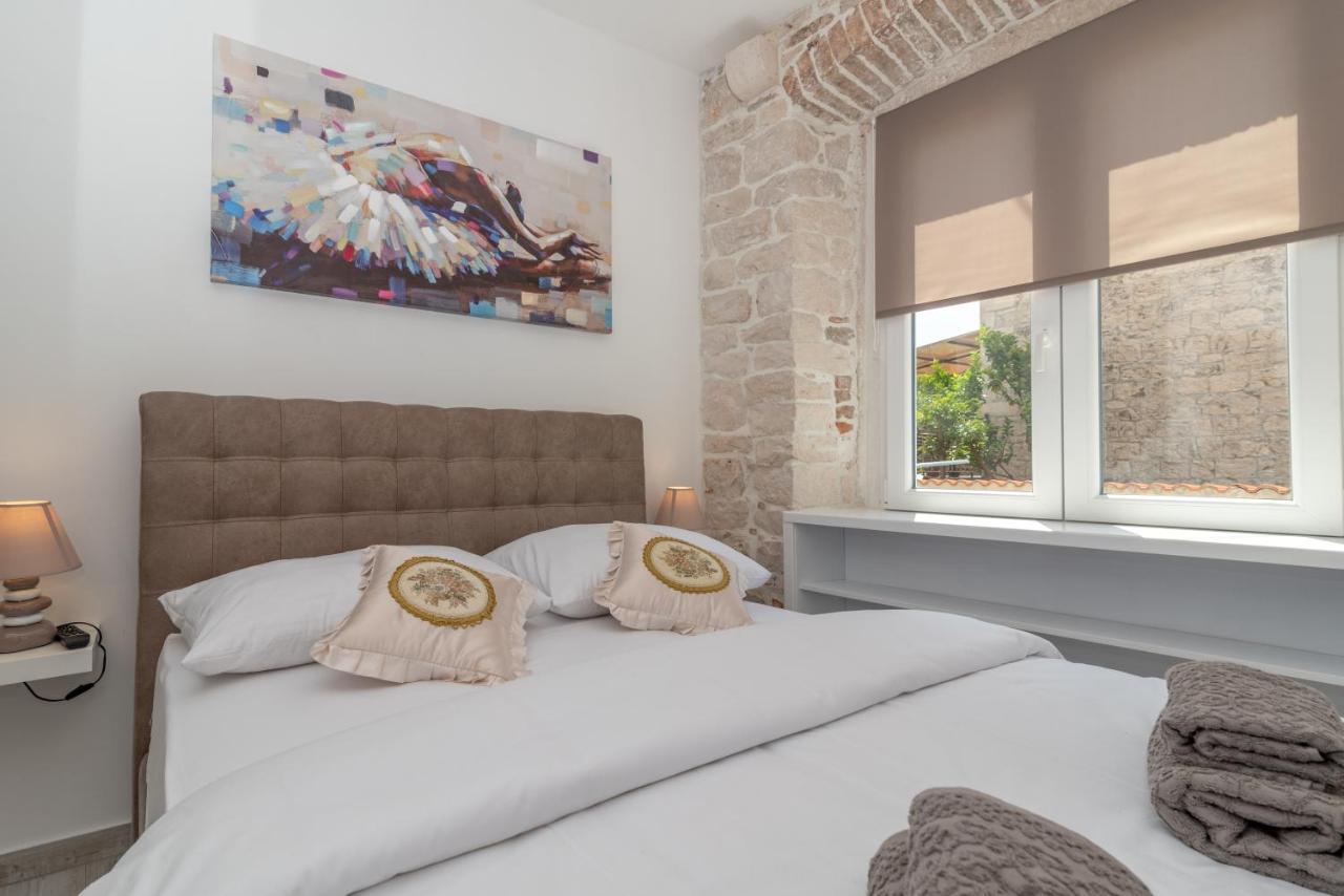 Studios Kadena Trogir - 18Th Century Stone House Экстерьер фото